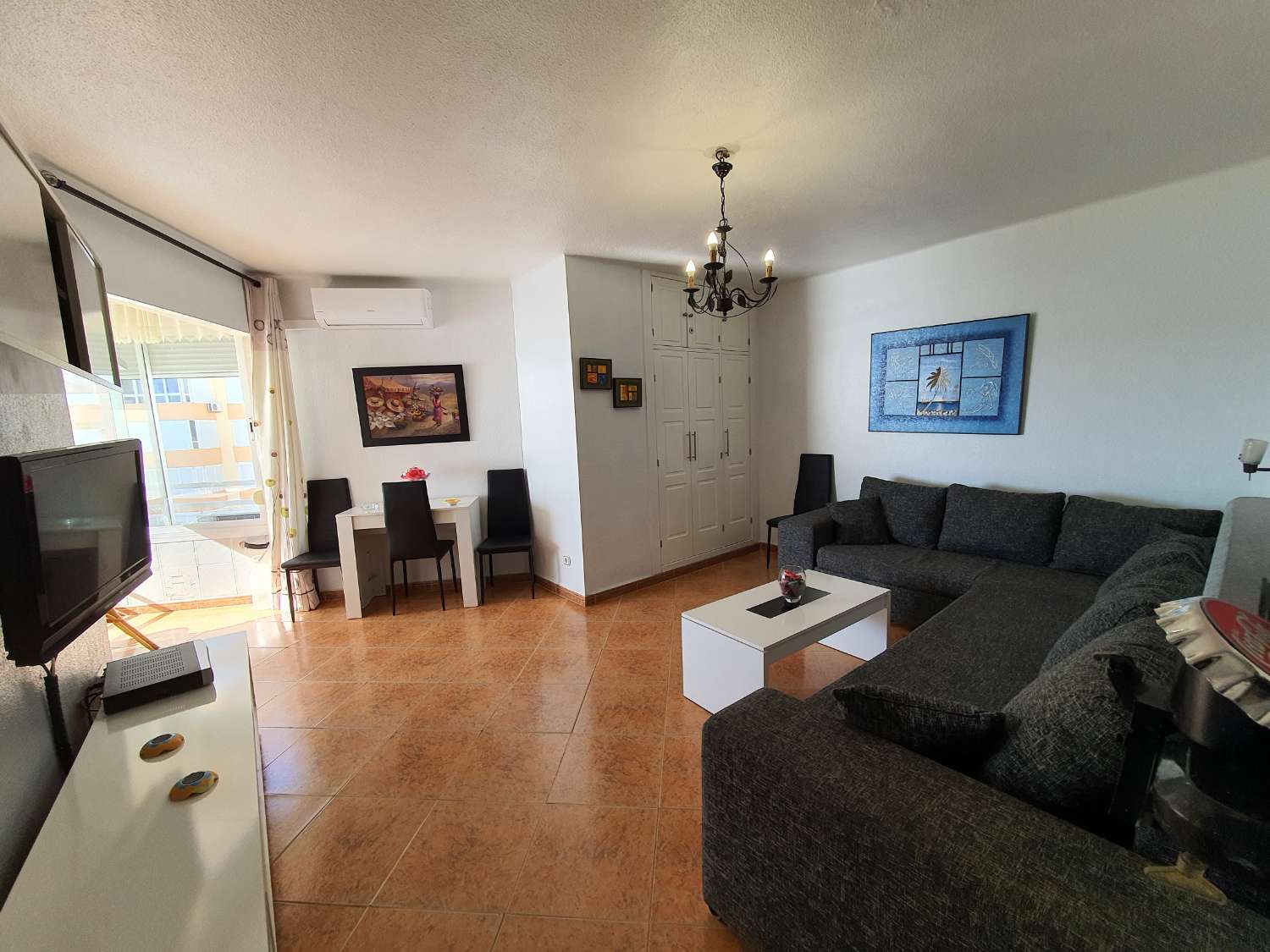 Gran apartament a primera línia de mar