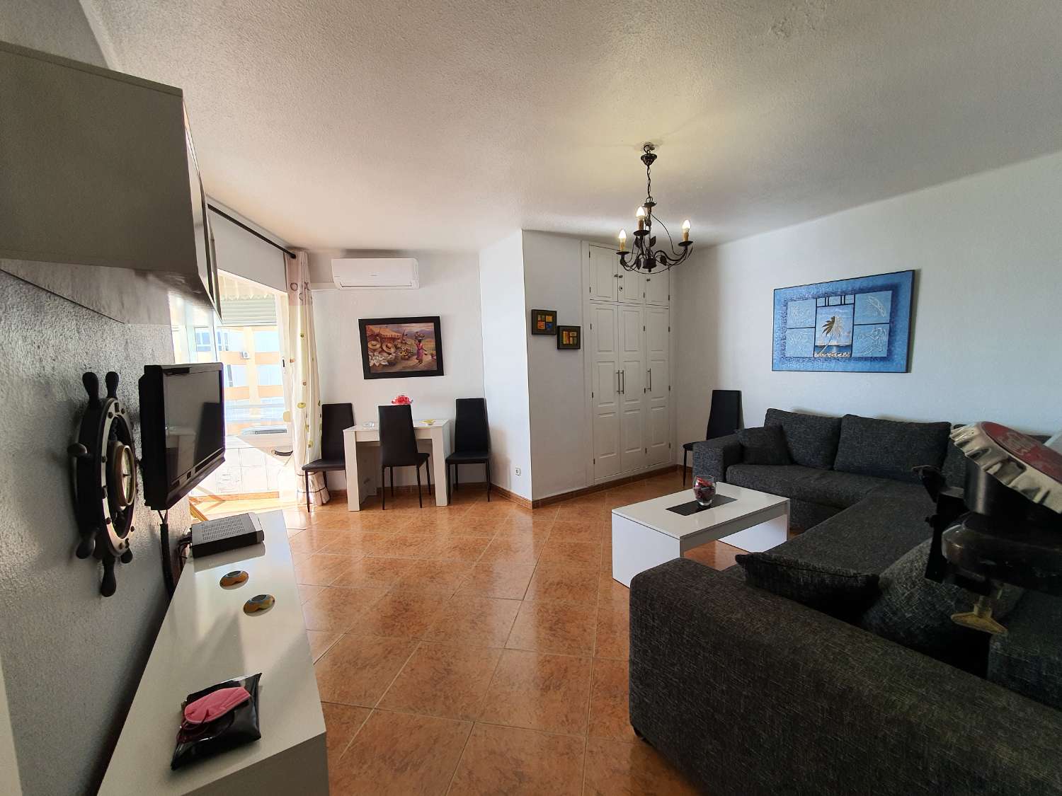 Gran apartament a primera línia de mar