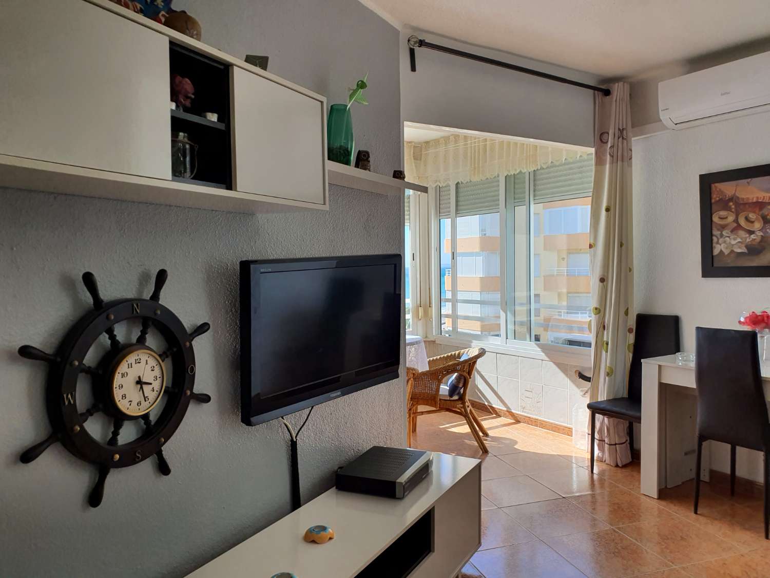 Gran apartament a primera línia de mar